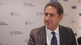How the global energy shift is gaining momentum How the global energy shift is gaining momentum-2035388605